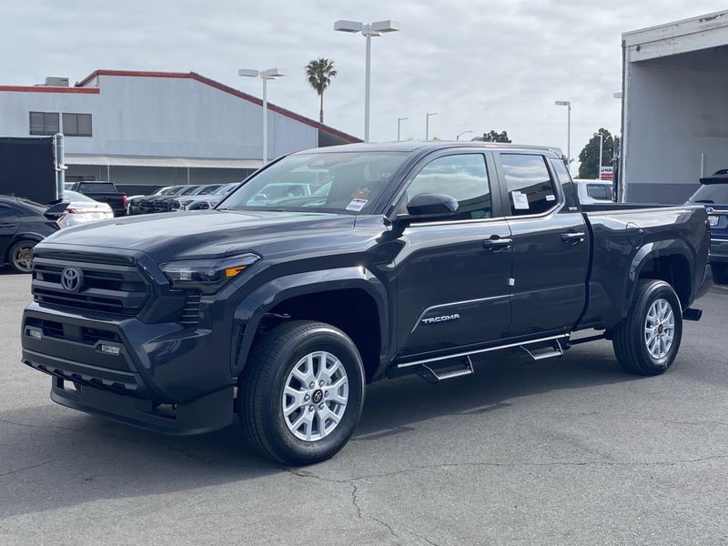 2025 Toyota Tacoma SR5Image 6