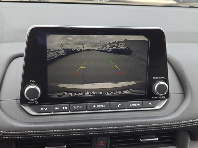 Used 2024 Nissan Rogue FWD SV