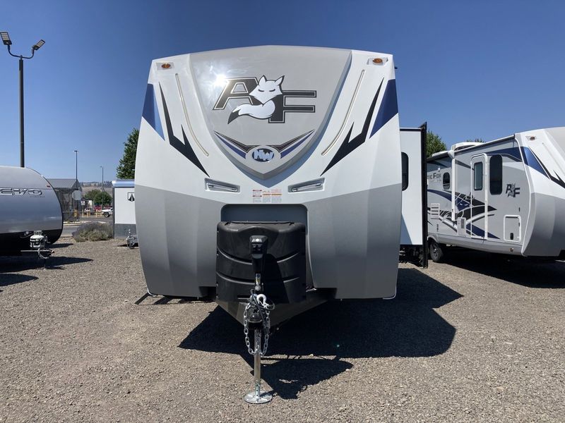 2023 ARCTIC FOX 28F  in a WINDSWEPT SERENITY exterior color. Legacy Powersports 541-663-1111 legacypowersports.net 