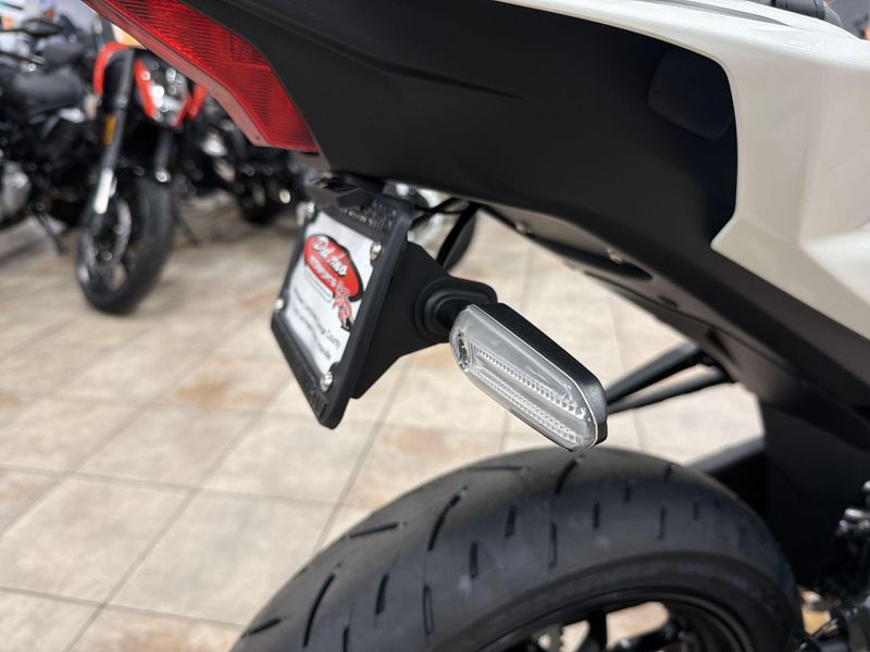 New 2026 Yamaha YZF-R3 ABS CA 70TH ANNIVERSARY EDITION Image 32