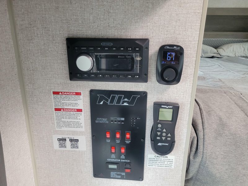 New 2027 NORTHWOOD MFG Arctic Fox 990Image 12