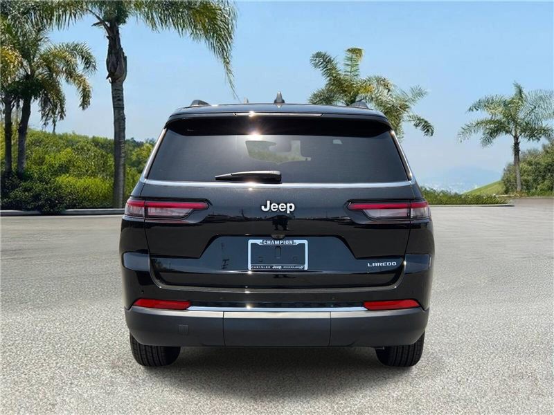 New 2026 Jeep Grand Cherokee L Laredo 4x2