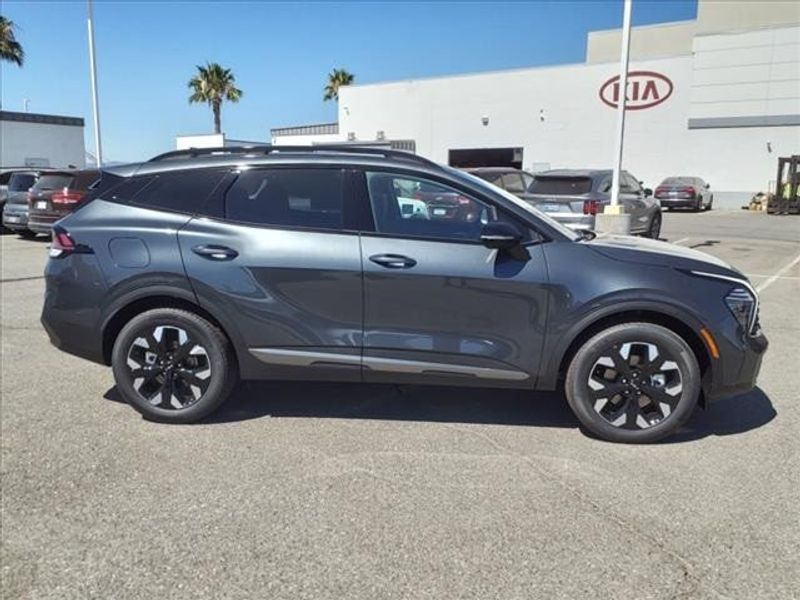 2024 Kia Sportage Plug-In Hybrid X-LineImage 6