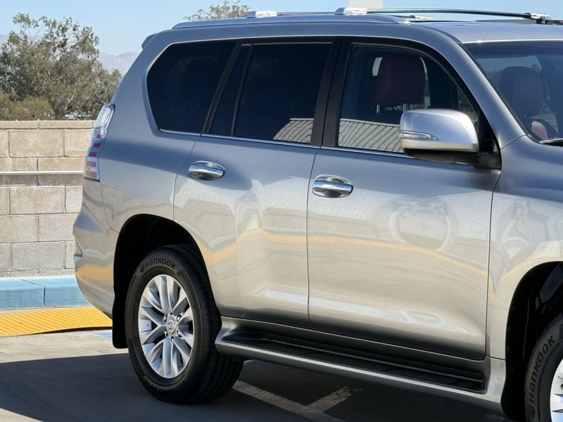 Used 2023 Lexus GX 460 PremiumImage 5