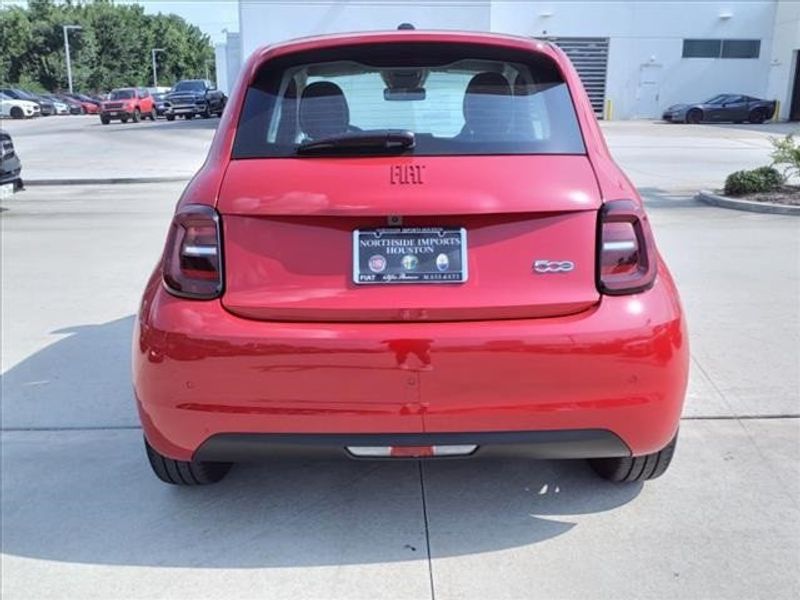 2024 Fiat 500e Battery ElectricImage 10