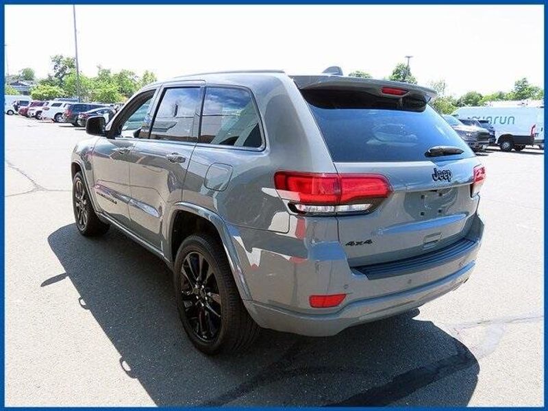 2022 Jeep Grand Cherokee WK Laredo XImage 5
