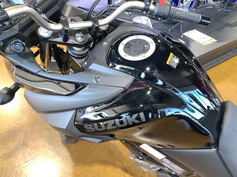 New 2025 Suzuki V-STROM 650 Image 17