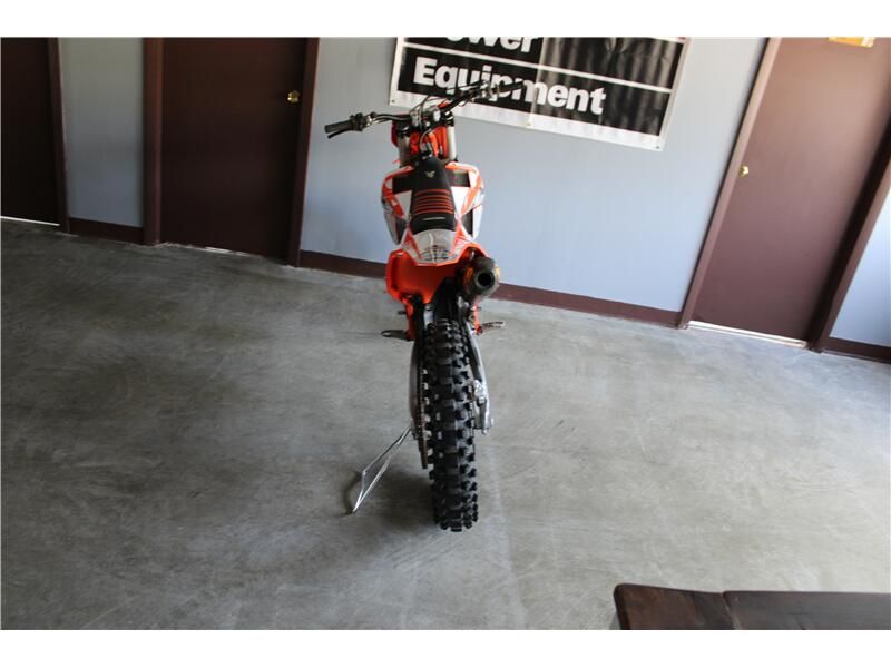 2018 KTM SX 450 F in a Orange exterior color. New England Powersports 978 338-8990 pixelmotiondemo.com 