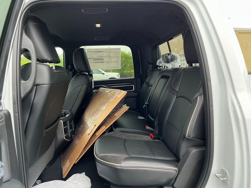 2023 RAM 3500 Laramie Crew Cab 4x4 6