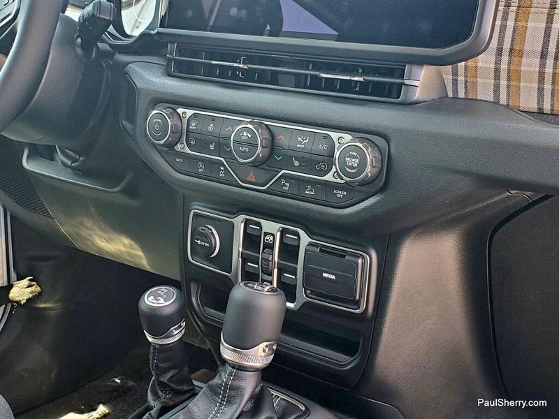New 2026 Jeep Wrangler 4-door 85th Anniversary Edition
