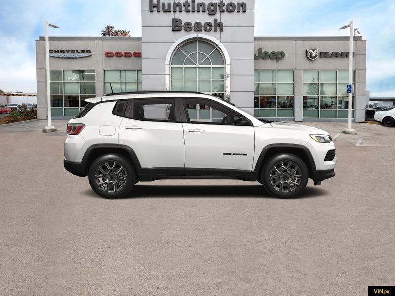 2025 Jeep Compass Latitude 4x4Image 9