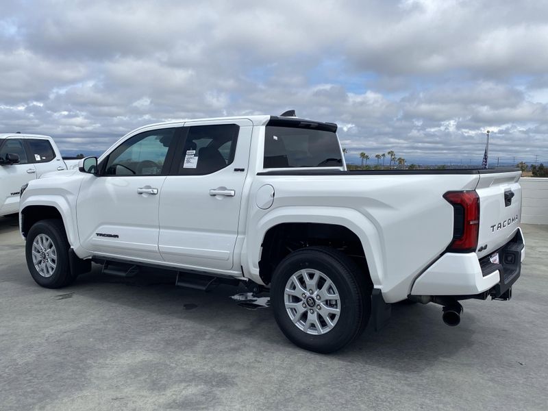 2025 Toyota Tacoma SR5Image 5