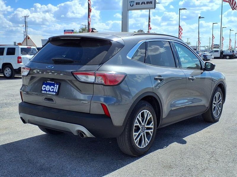 2021 Ford Escape SEL Hybrid photo 12