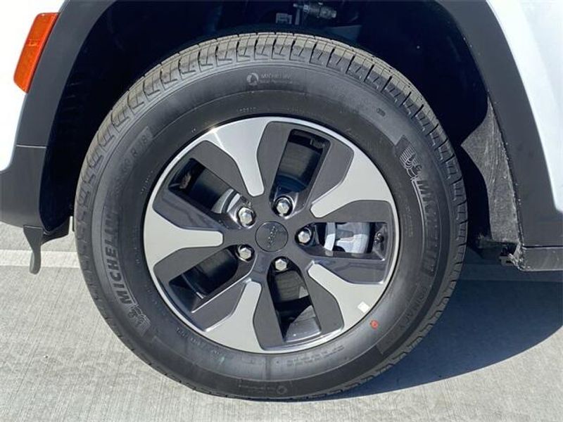 2024 Jeep Grand Cherokee 4xeImage 10