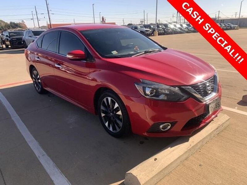 2019 Nissan Sentra SRImage 1