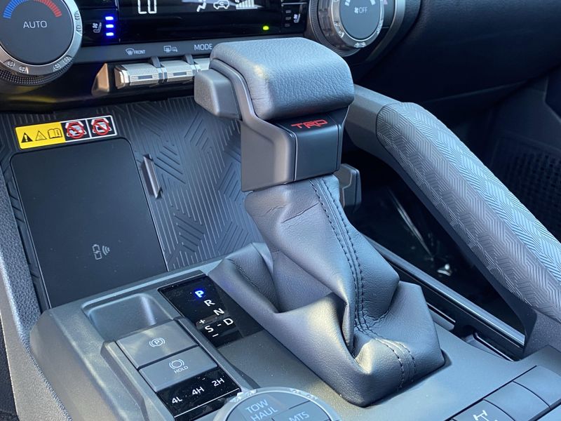 New 2025 Toyota 4Runner TRD Off Road PremiumImage 18