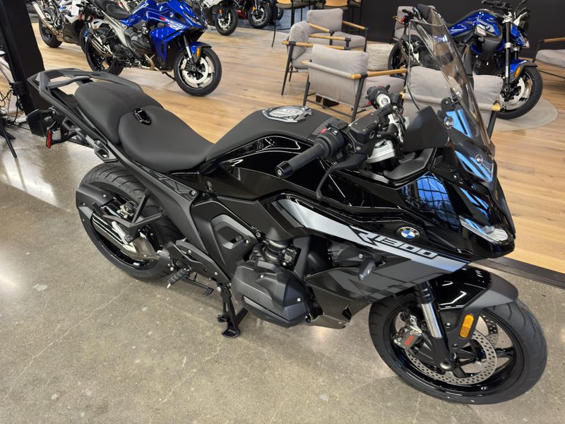 2026 BMW R 1300 RS - BLACK STORM METALLIC - TRIPLE BLACK 