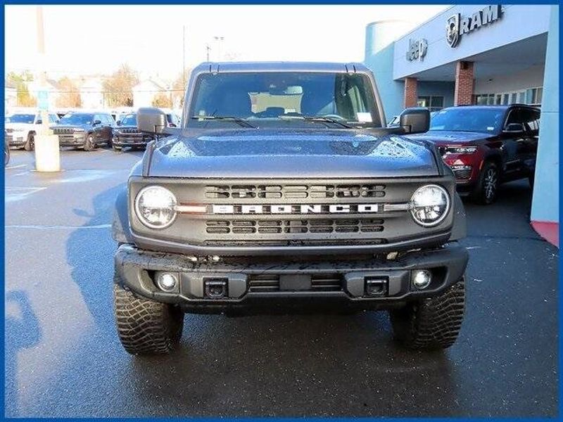 2023 Ford Bronco Outer BanksImage 3