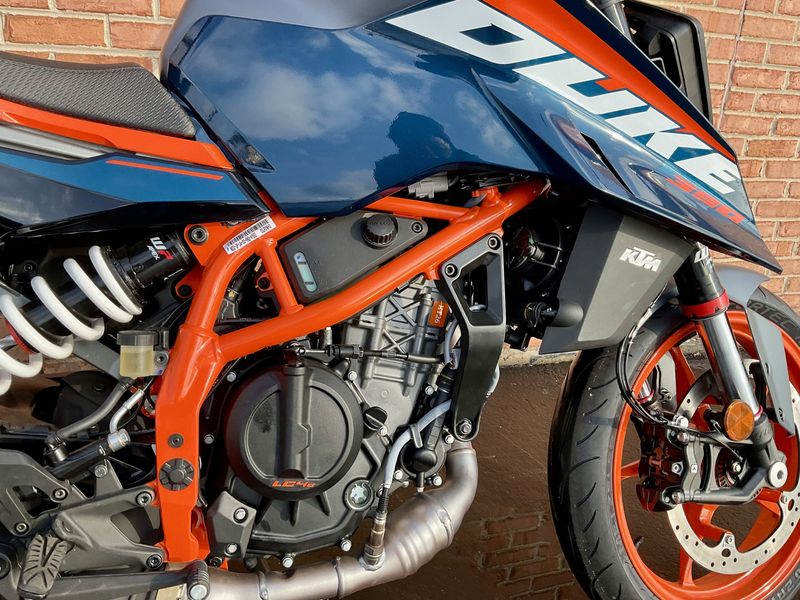 2024 KTM Duke 390Image 7