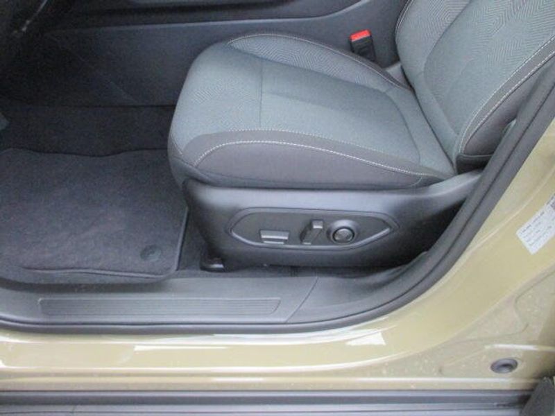 New 2026 Jeep Cherokee Laredo 4x4Image 17
