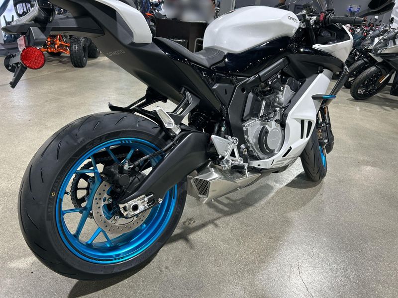 New 2025 CFMOTO 675SS Image 20