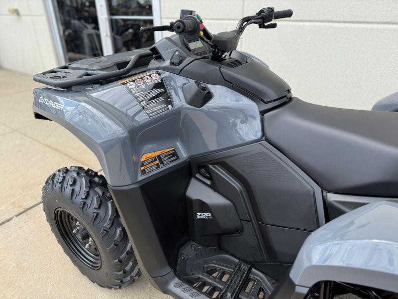 2025 Can-Am OUTLANDER 700Image 8