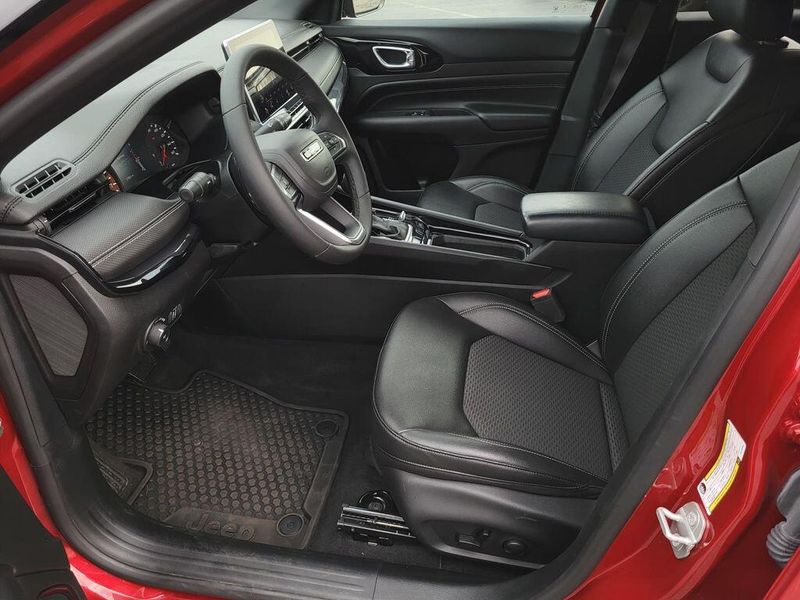 2024 Jeep Compass LatitudeImage 29