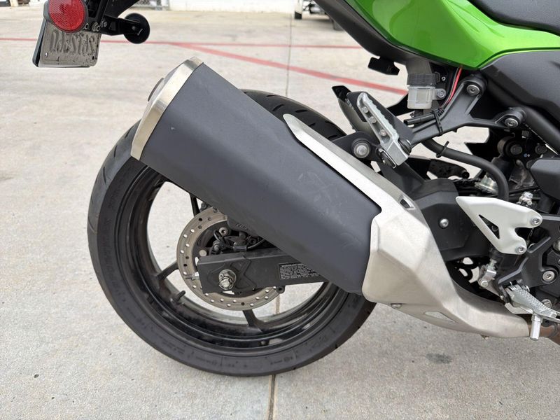 Used 2024 Kawasaki Z500 ABS Image 21