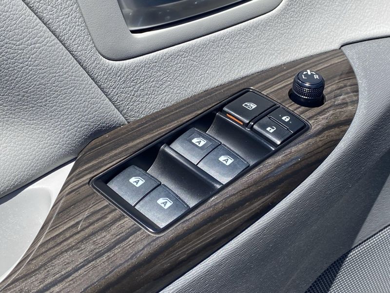Used 2020 Toyota Sienna XLEImage 19