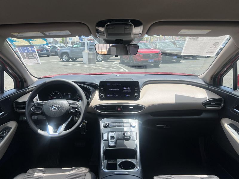 Used 2022 Hyundai Santa Fe SEImage 18