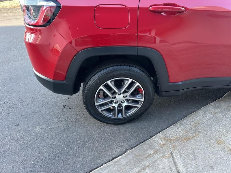 2020 Jeep Compass LatitudeImage 11