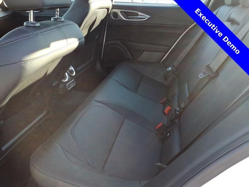 New 2025 Alfa Romeo Giulia RwdImage 12