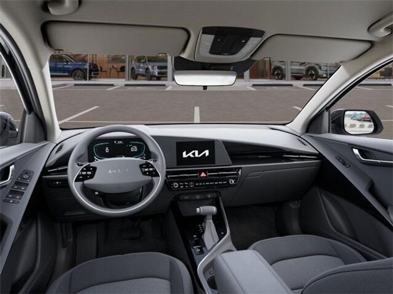 2025 Kia Niro LXImage 14