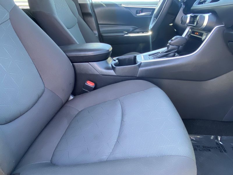 2023 Toyota RAV4 XLEImage 12