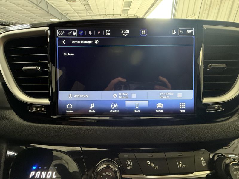 Used 2026 Chrysler Pacifica SelectImage 27