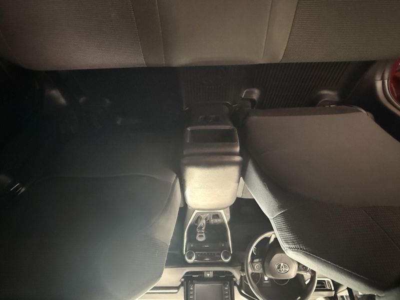 Used 2019 Toyota RAV4 LEImage 21