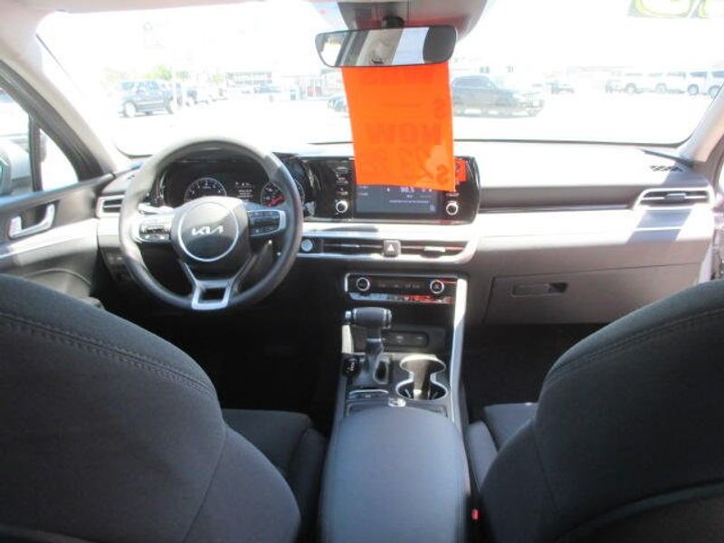 2023 Kia K5 LXSImage 27