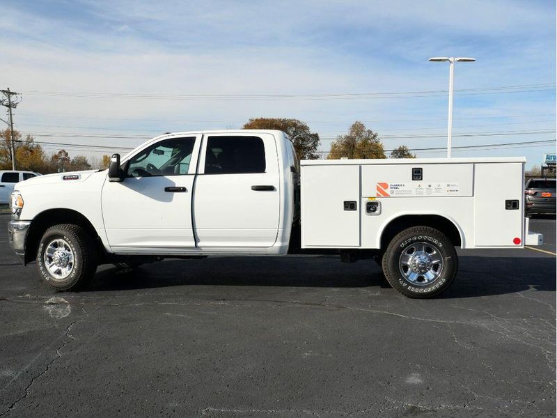 2024 RAM 2500 Tradesman Crew Cab 4x4 8