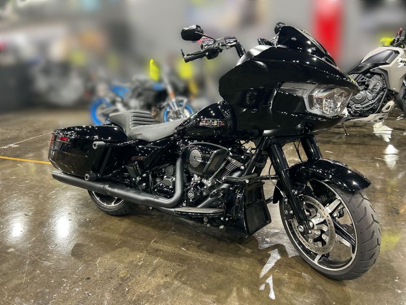 Used 2025 Harley-Davidson ROAD GLIDE Image 11