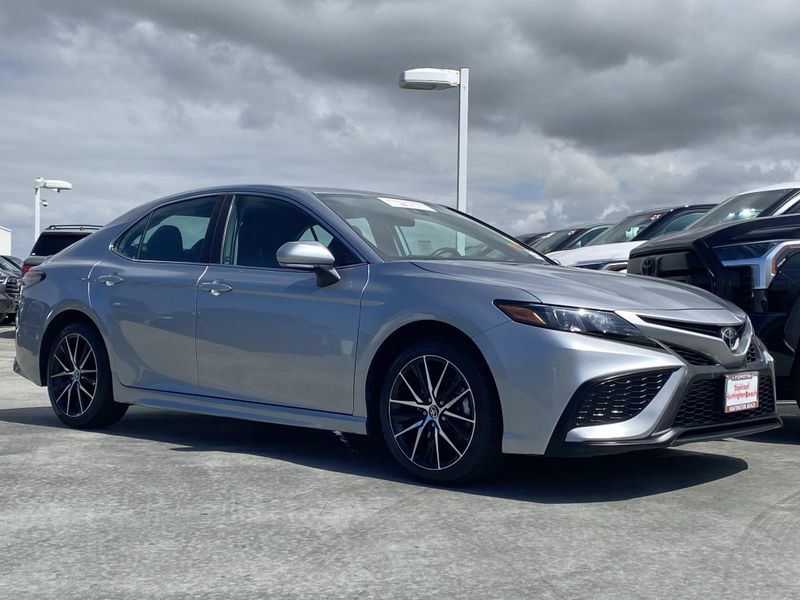 Used 2024 Toyota Camry SEImage 2