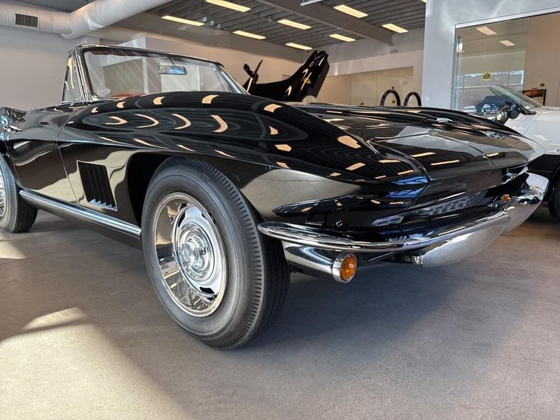 1967 Chevrolet Corvette 327/300 3-speed