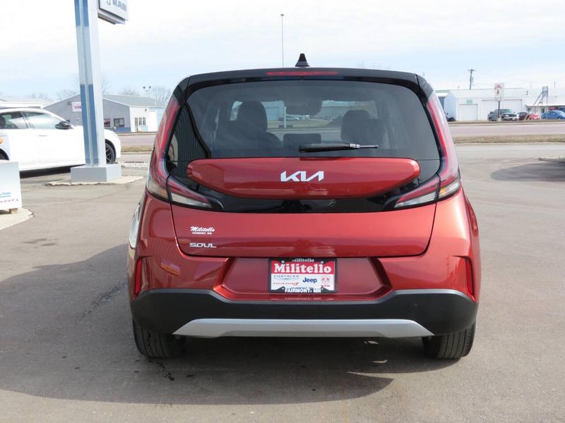 2023 Kia Soul LX 4dr CrossoverImage 5