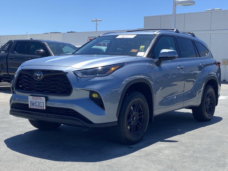 Used 2021 Toyota Highlander XLEImage 6