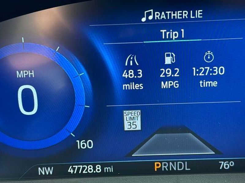 2021 Ford Escape Titanium photo 3