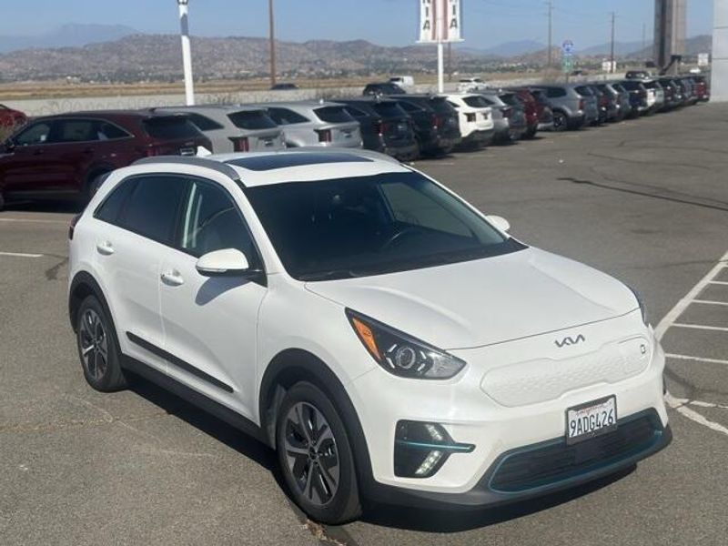 Used 2022 Kia Niro EV EX PremiumImage 8
