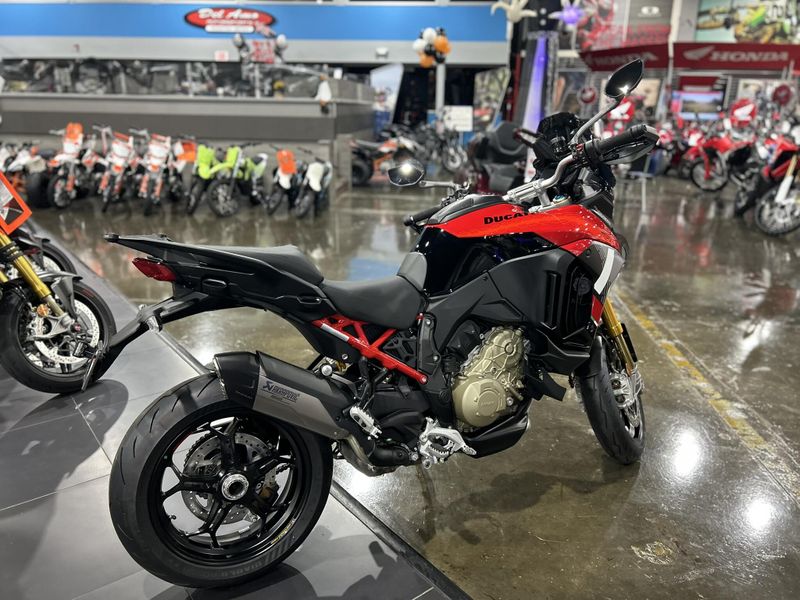 New 2026 Ducati MULTISTRADA V4 PIKES PEAK Image 9