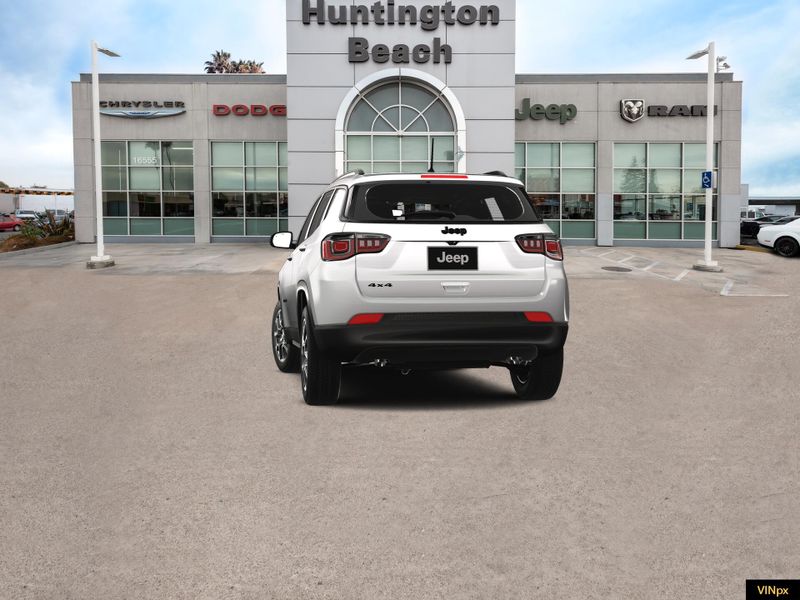 2025 Jeep Compass Latitude 4x4Image 13