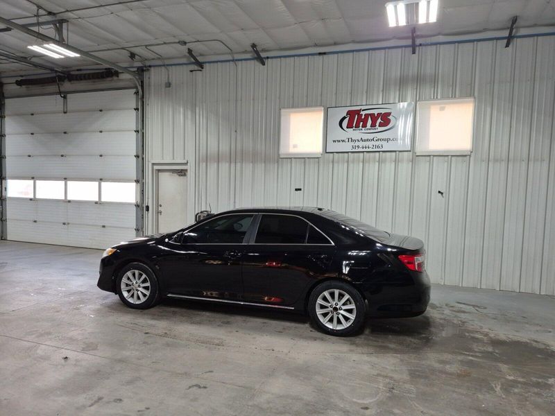 2012 Toyota Camry XLEImage 17