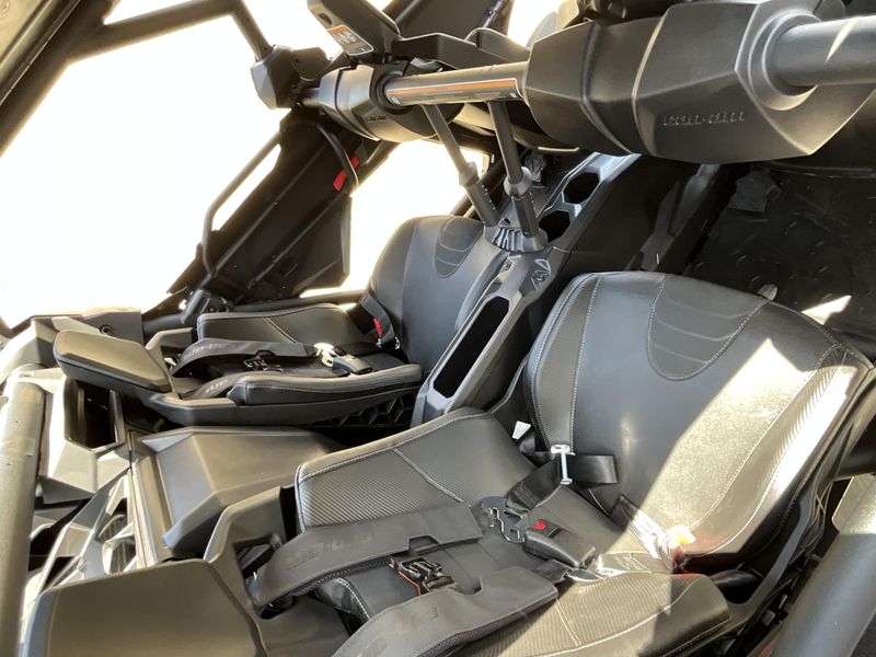 2025 Can-Am MAVERICK X3 MAX XRS 72 TURBO RR Image 8