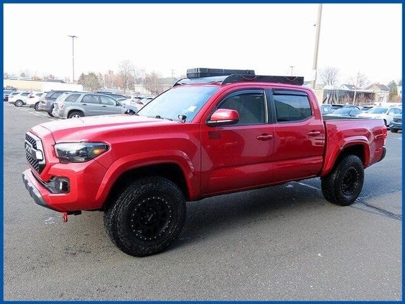 2017 Toyota Tacoma SRImage 3